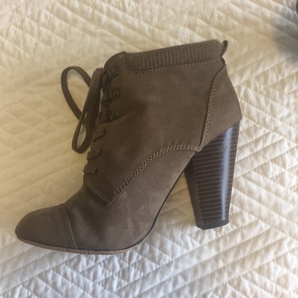 Forever 21 High Heel Boots. - Picture 3 of 3